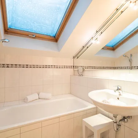 Haus Alpenflora Apartment